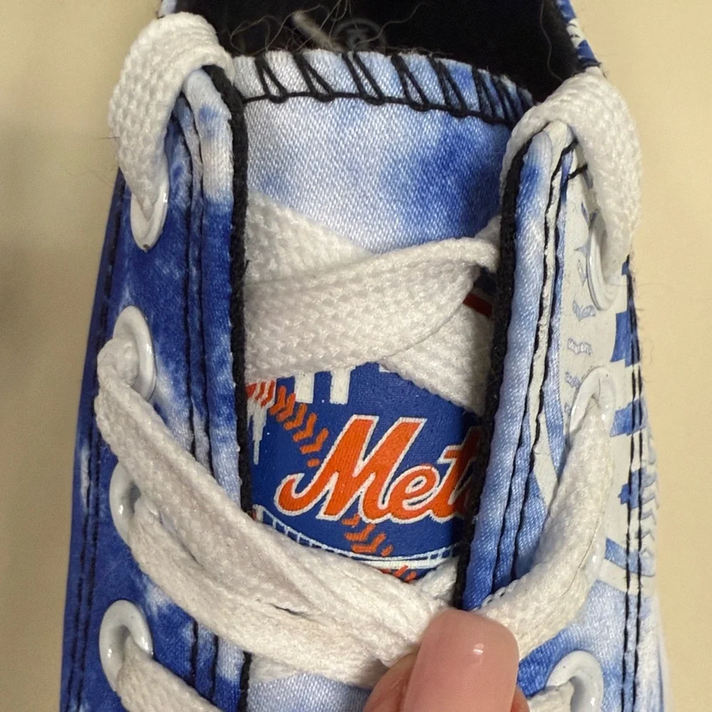 💥MLB NEW YORK METS WOMENS LOW TOP TIE-DYE CANVAS SHOE SIZE: 6 ATHLETIC SHOES